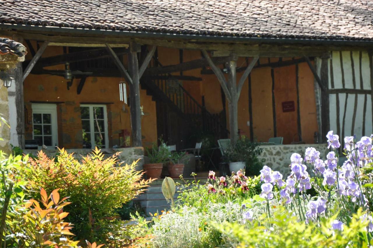 Domaine De Hongrie Hotel Nogaro Exterior photo